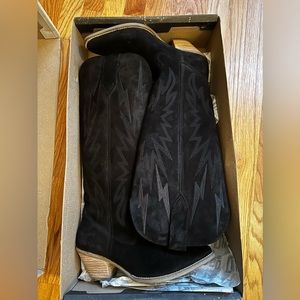 Dingo Thunder Road Black suede boots. Brand new w/tags Size 8